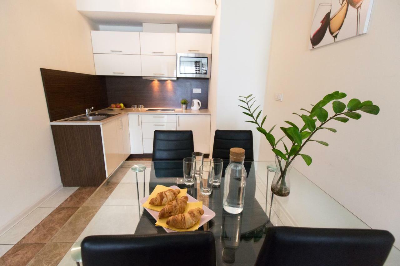 وارسو Pcd Aparthotel Ochota المظهر الخارجي الصورة