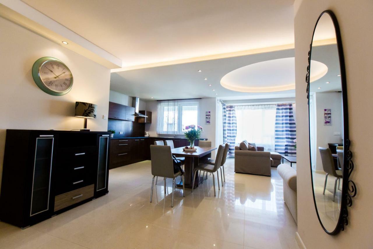 وارسو Pcd Aparthotel Ochota المظهر الخارجي الصورة
