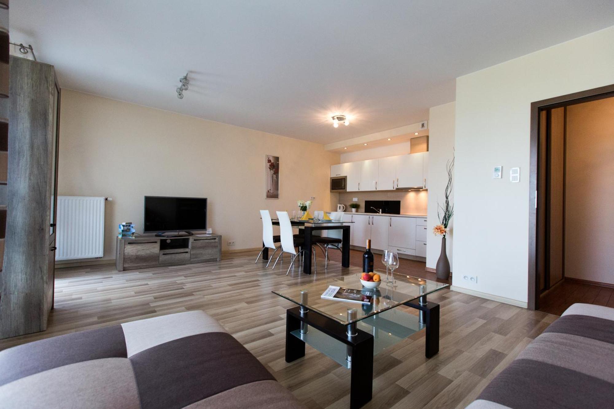 وارسو Pcd Aparthotel Ochota المظهر الخارجي الصورة